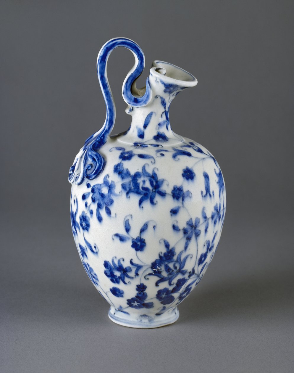 Flasche aus Imitationsporzellan von Medici Porcelain Manufactory