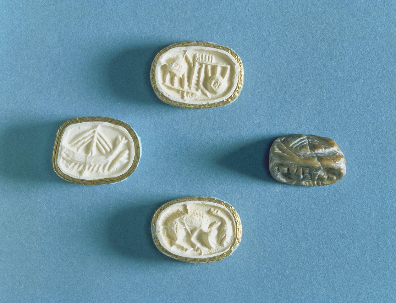 Siegel mit drei Abdrücken aus Knossos, frühe minoische Zeit von Minoan