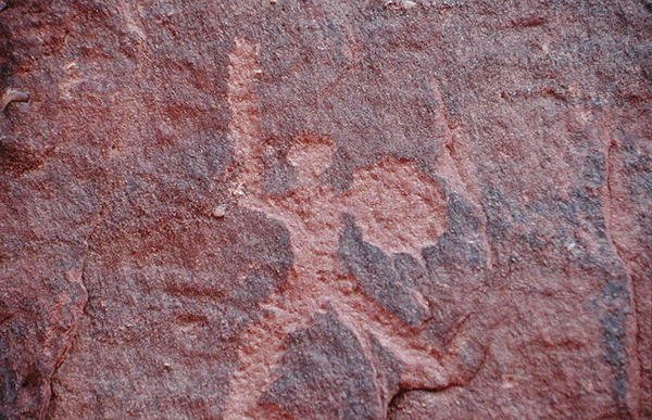 Petroglyph von der Seite einer Klippe von Nabatean