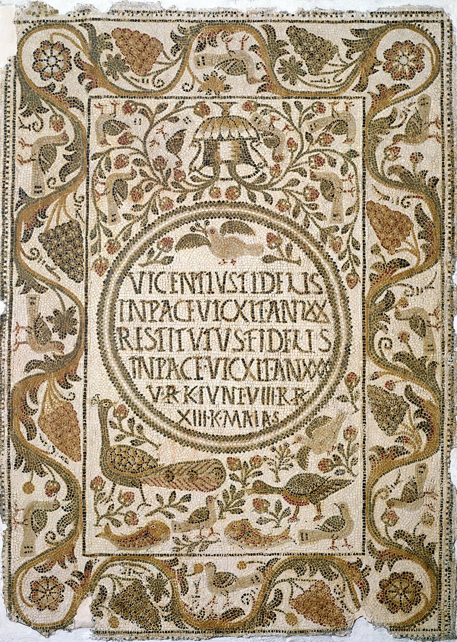 Grabstein mit einer Inschrift, aus der Kirche des Priesters Felix, in der Nähe von Kelibia, 4.-5. Jahrhundert von Paleo Christian