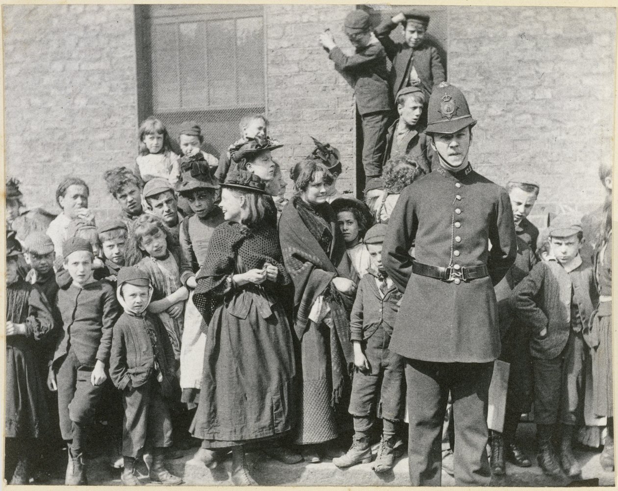 Beerdigung eines Londoner Polizisten, 1894 von Paul Martin