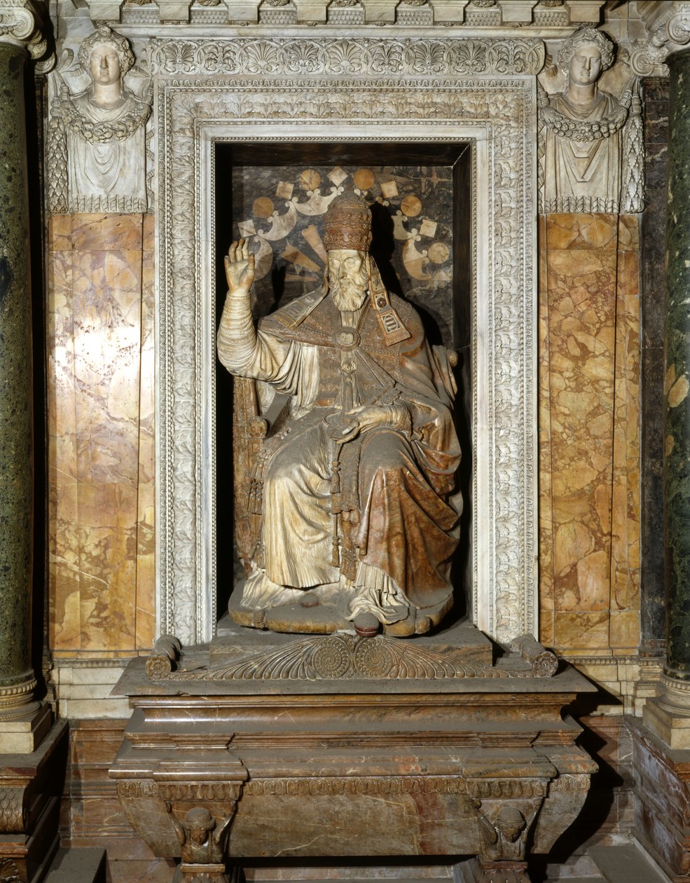 Grab von Papst Paul IV., Carafa-Kapelle, Santa Maria sopra Minerva, Rom, um 1559 von Piero Ligorio