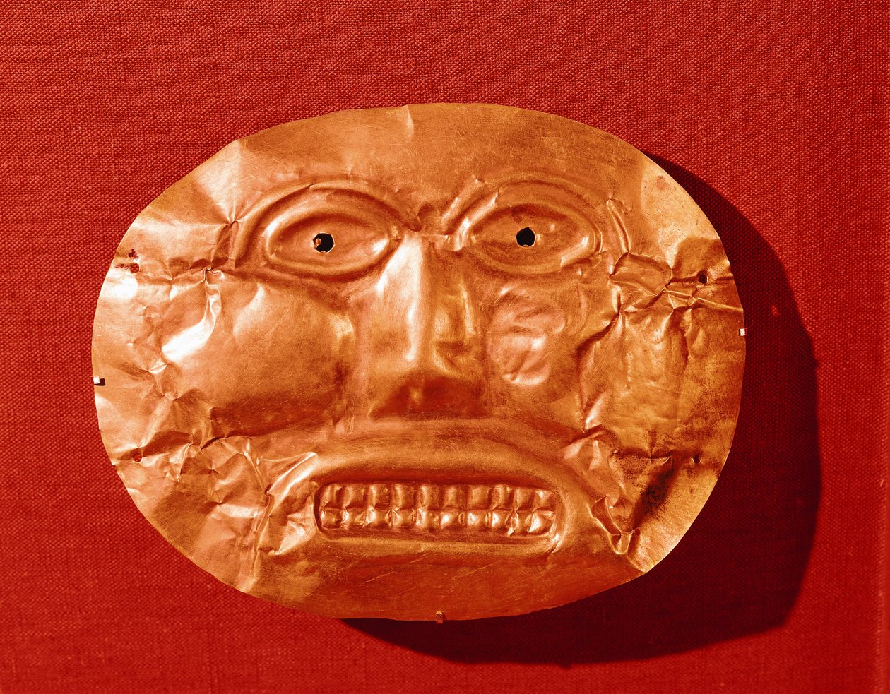 Calima-Totenmaske, aus Restrepo, Cauca-Tal, ca. 550-450 v. Chr. (Gold) von Pre Columbian