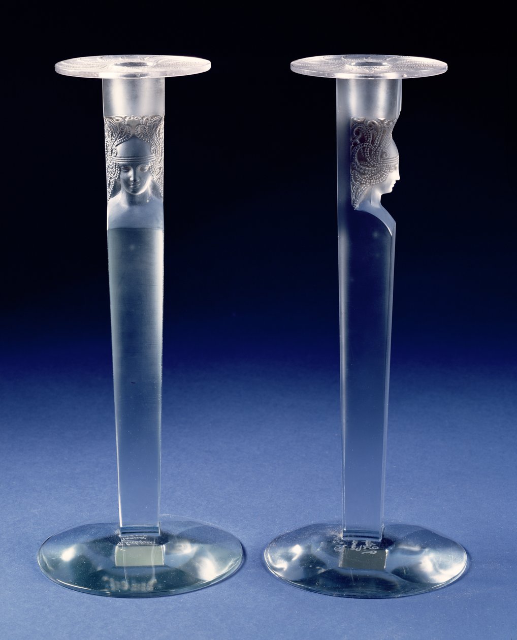 Karyatide, ein Paar Kerzenhalter (Glas) von Rene Jules Lalique