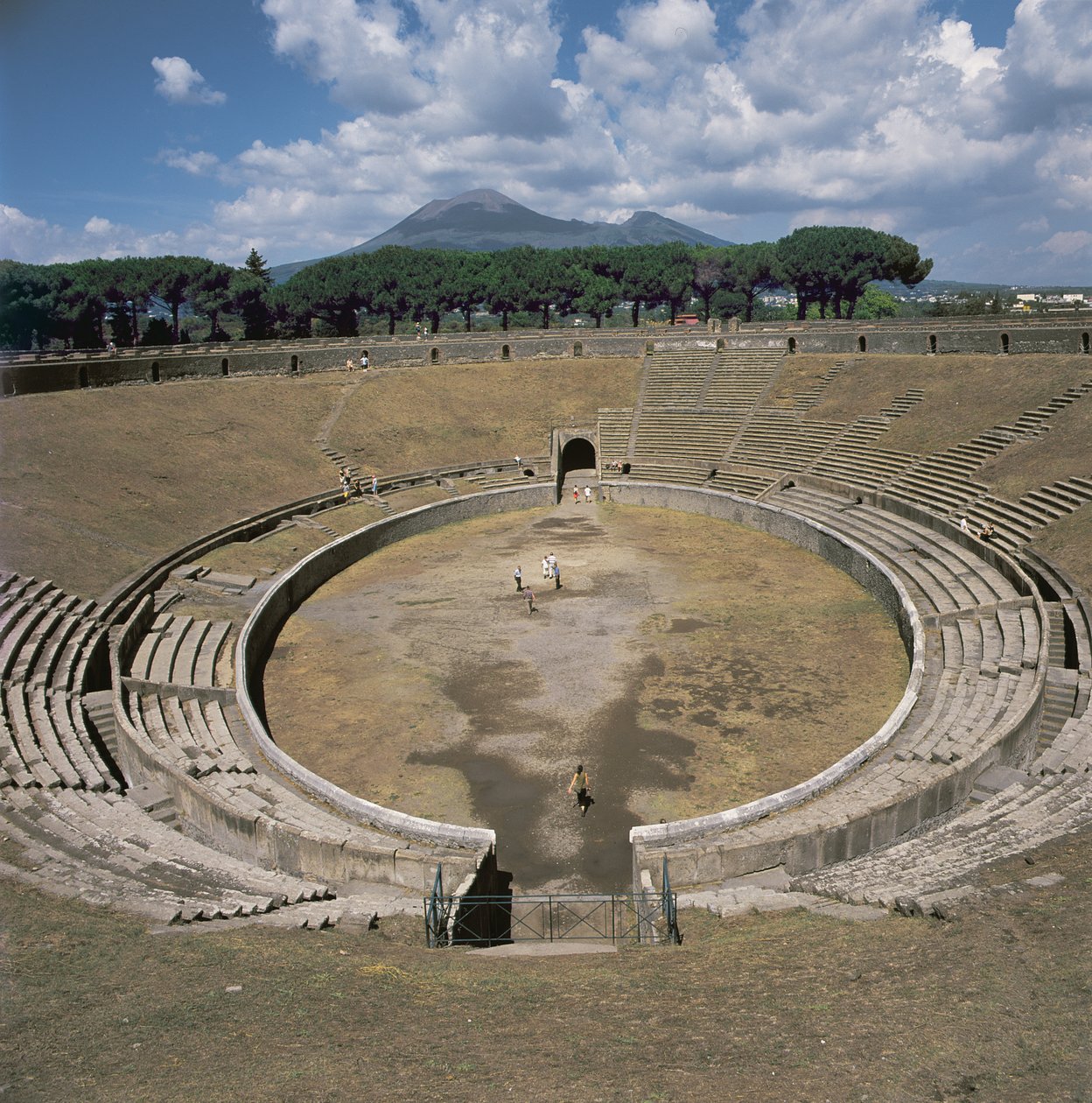 Amphitheater, begonnen ca. 80 v. Chr. von Roman