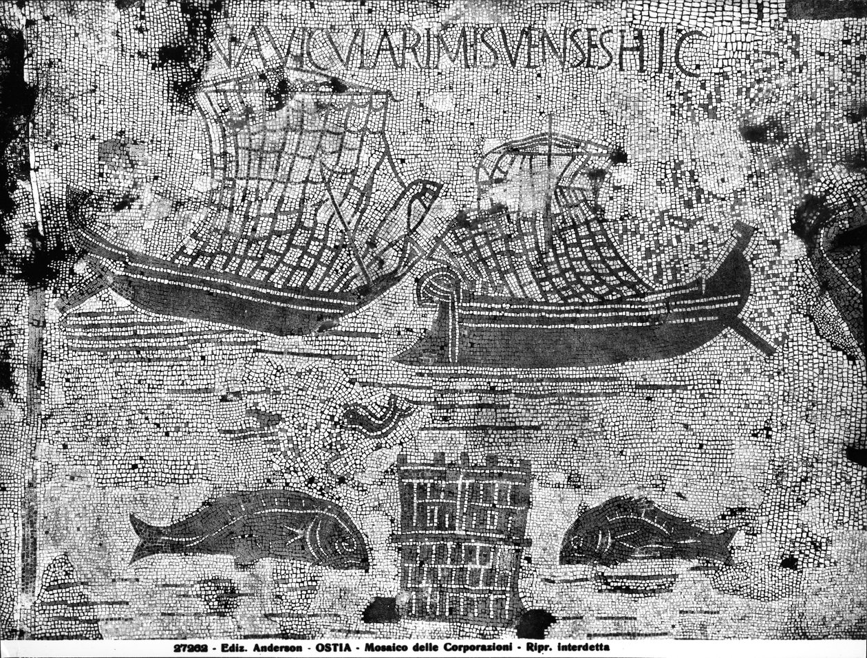 Pflasterdetail vom Piazzale dell Corporazioni, das eine nautische Szene darstellt (Mosaik) von Roman