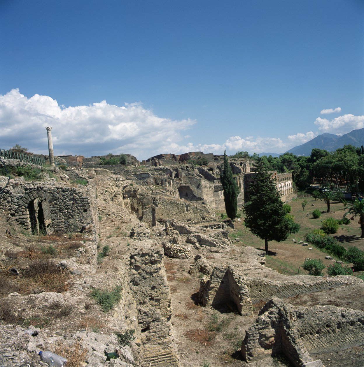 Ansicht der Ruinenstadt von Roman