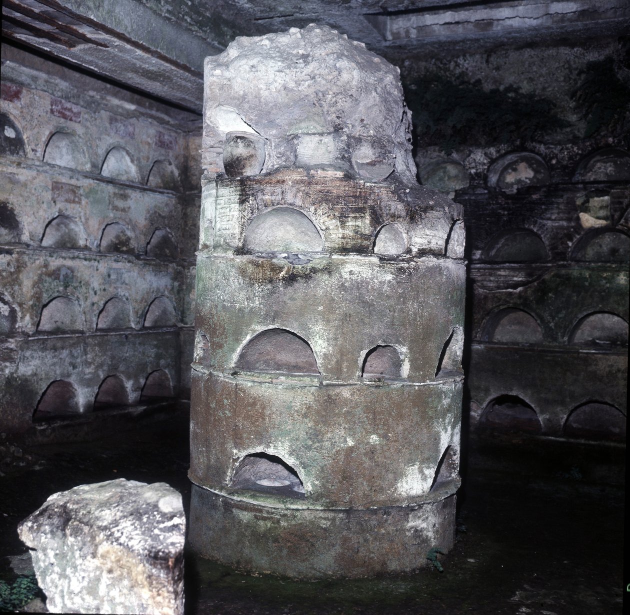 Columbarium - Grab der Scipioni in Rom von Roman