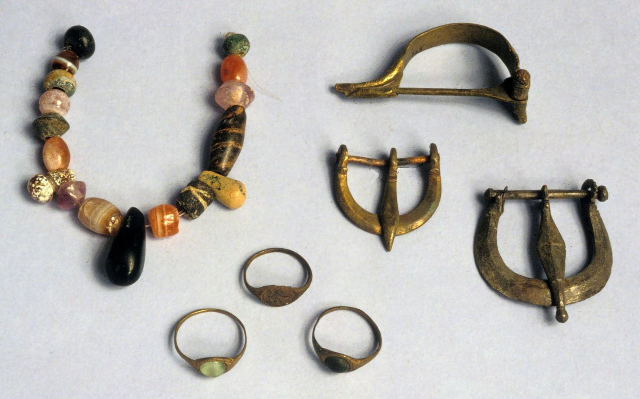 Ringe, Schnallen und Fibeln, Masada (Mischtechnik) von Roman Roman