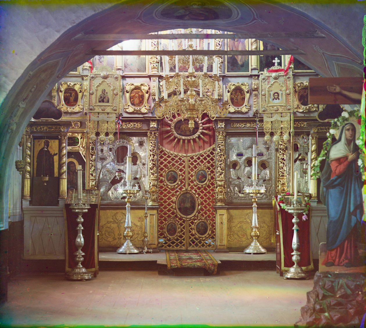 Ikonen in der Borodino-Kirche, 1905-1915 von Sergey Prokudin Gorsky
