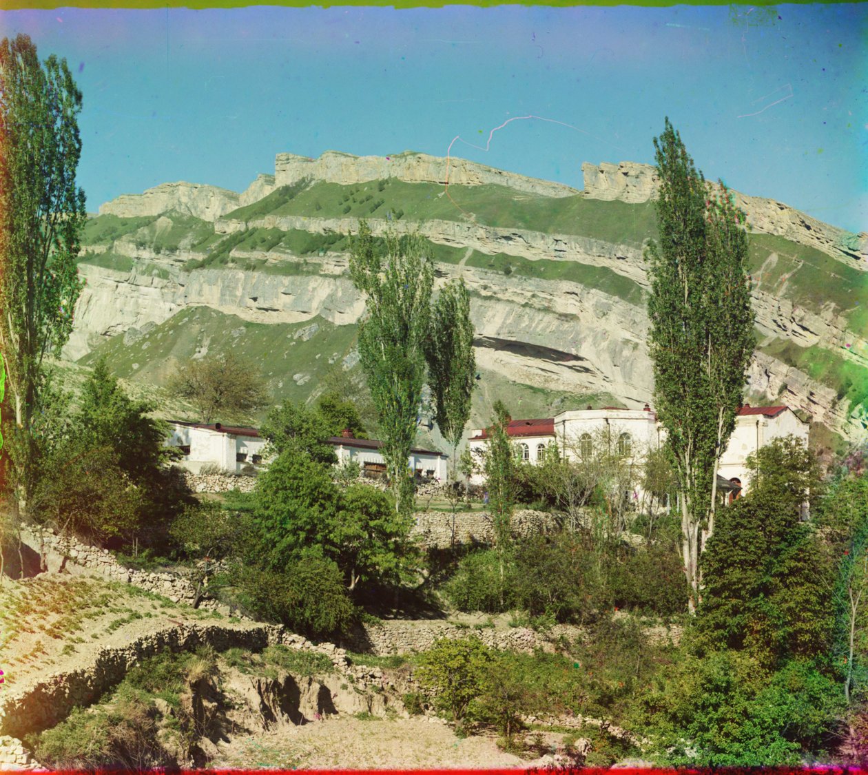 Dorf Nizhny Gunib in Dagestan, 1905-1915 von Sergey Prokudin Gorsky