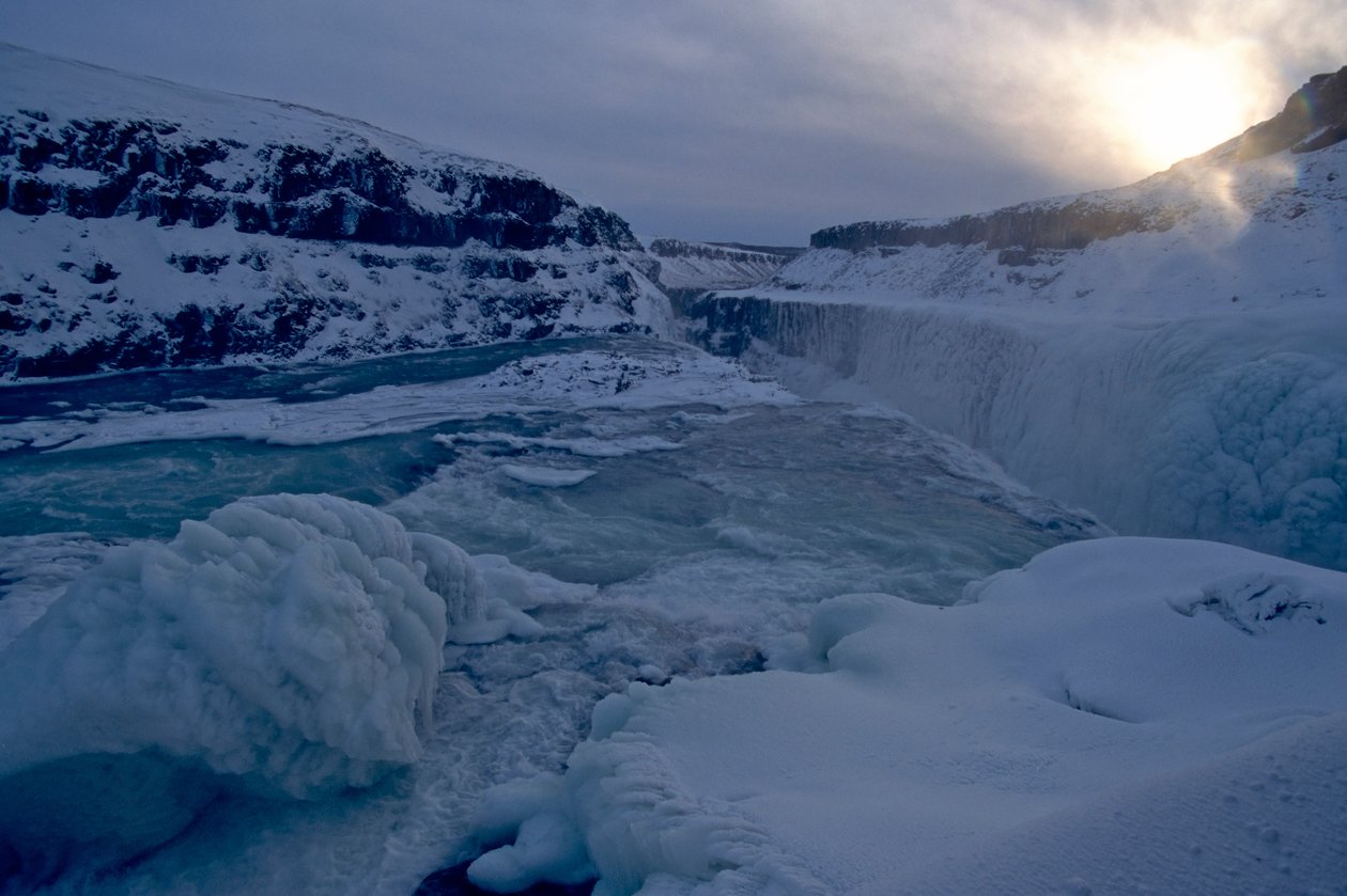 Island: Gulfoss, Wasserfall, 2022 (Foto) von Sisse Brimberg