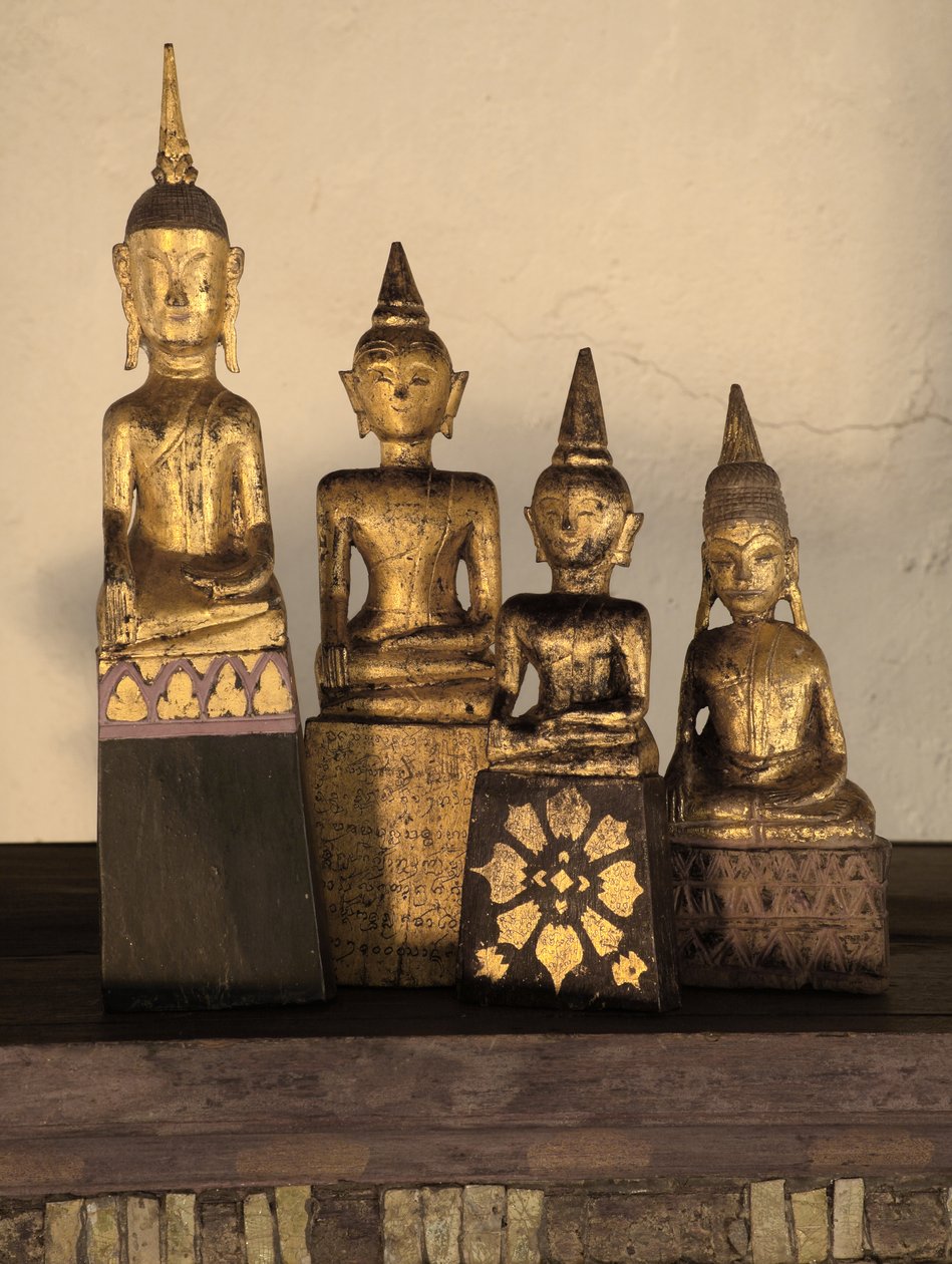 Holzvotiv-Buddhas, Nordthailand von Thai School