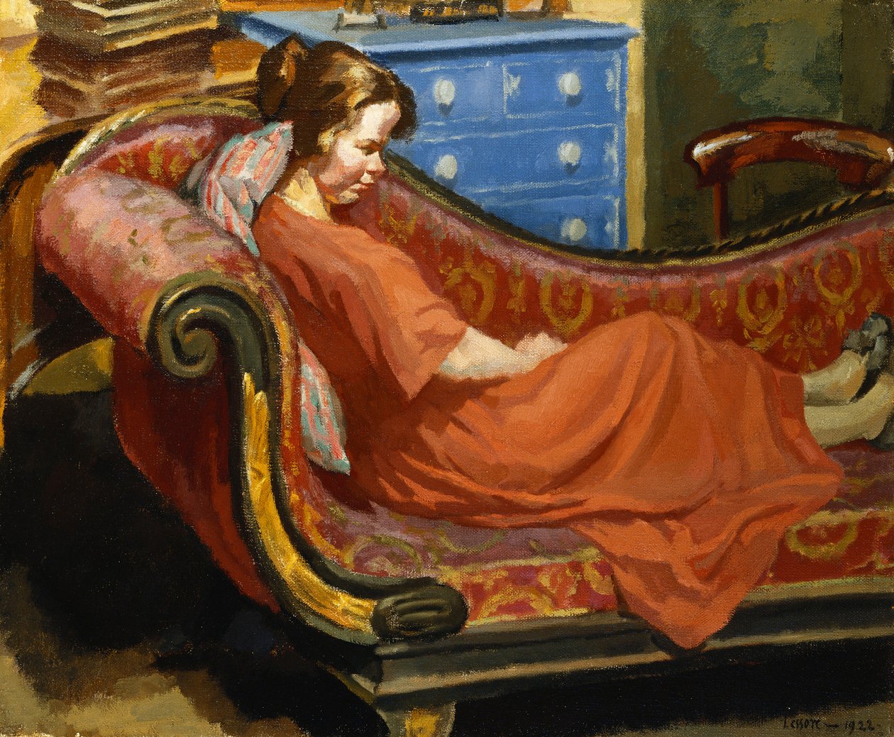 Mädchen ruht auf einer Chaiselongue von Therese Lessore