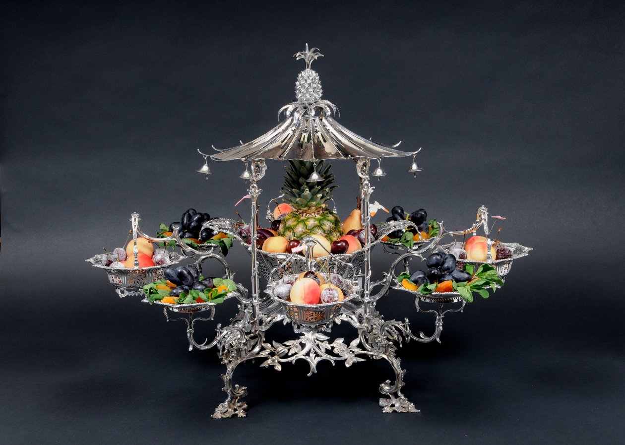 Chinoiserie Epergne von Thomas Pitts