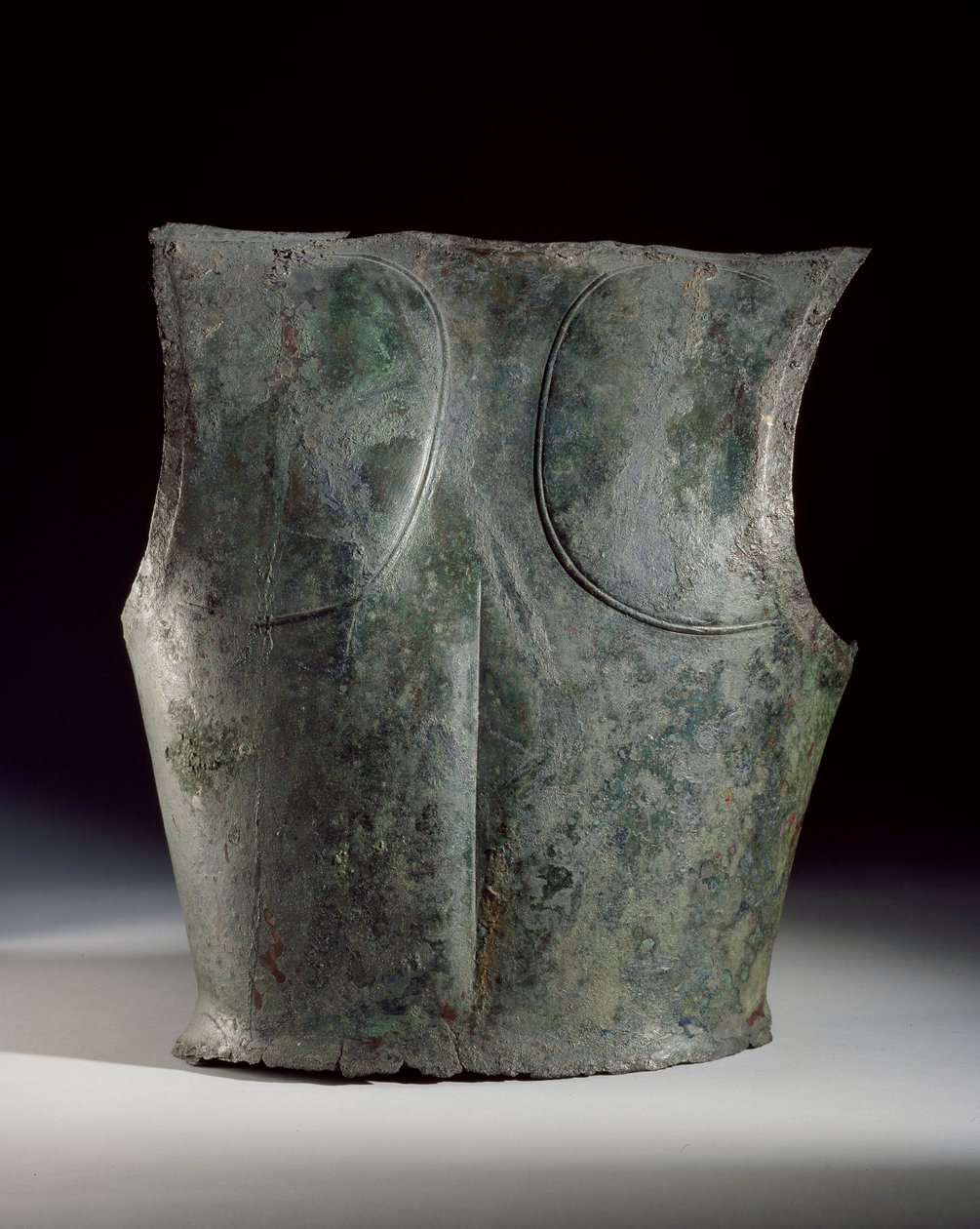 Rückenplatte eines Kürasses, gefunden im Dalboki-Grab von Thracian