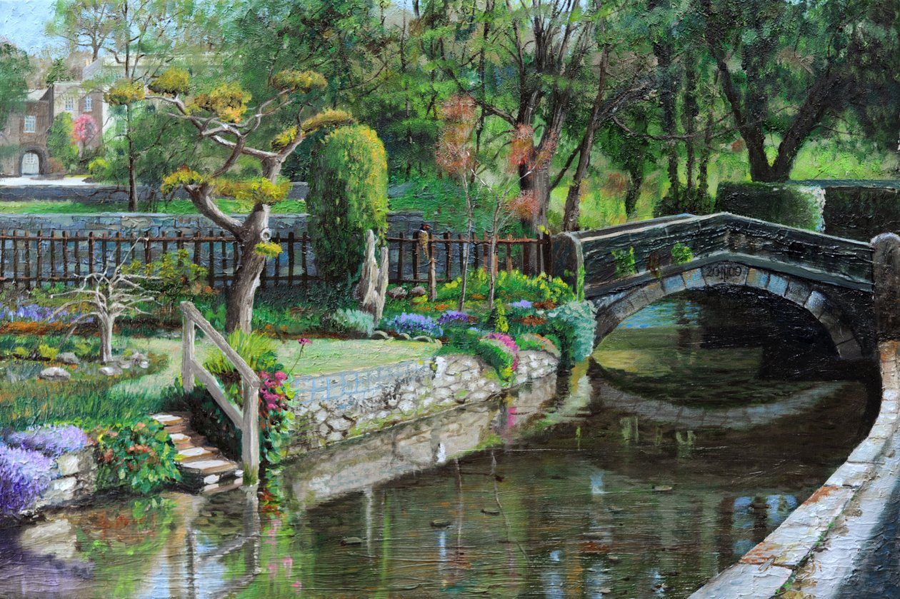 Brücke und Garten, Bakewell, Derbyshire, 2009 von Trevor Neal