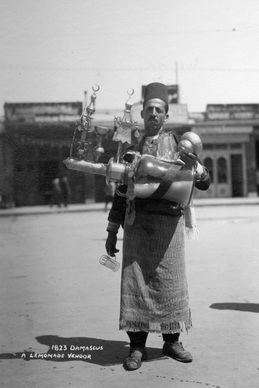 Ein Limonadenverkäufer, Damaskus, Syrien, um 1920er-1930er von Unbekannt