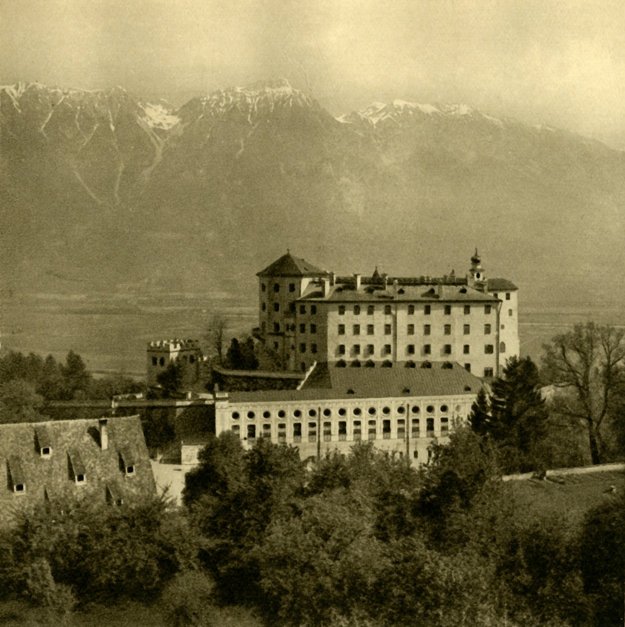 Schloss Ambras, Innsbruck, Tirol, Österreich, ca. 1935 von Unbekannt