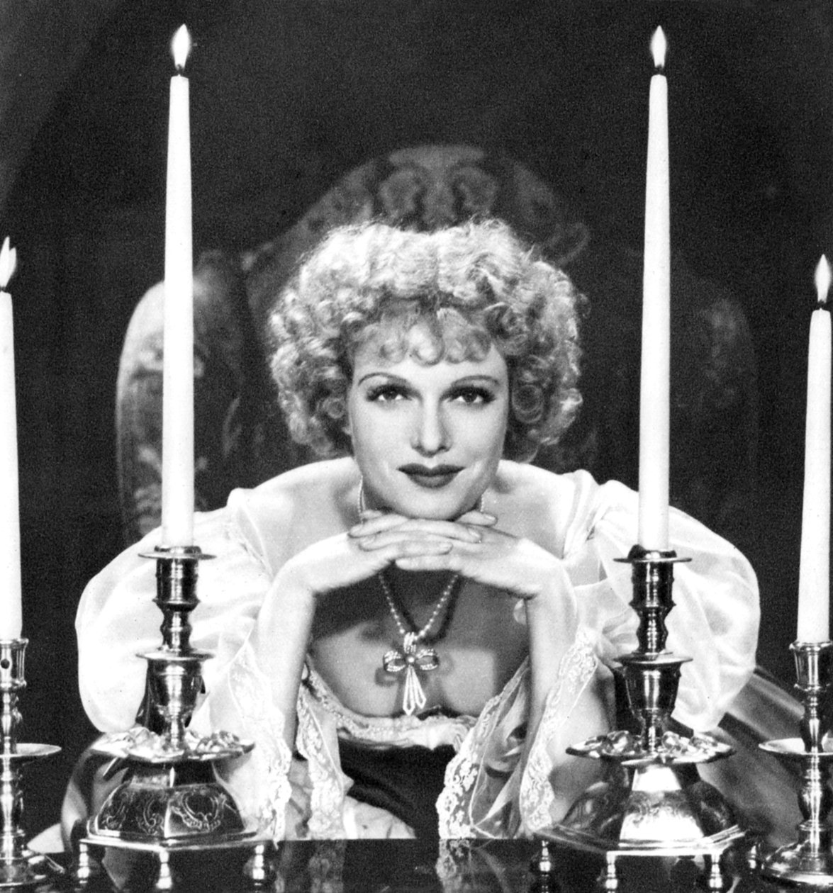 Anna Neagle, englische Schauspielerin und Sängerin, 1934-1935 von Unbekannt