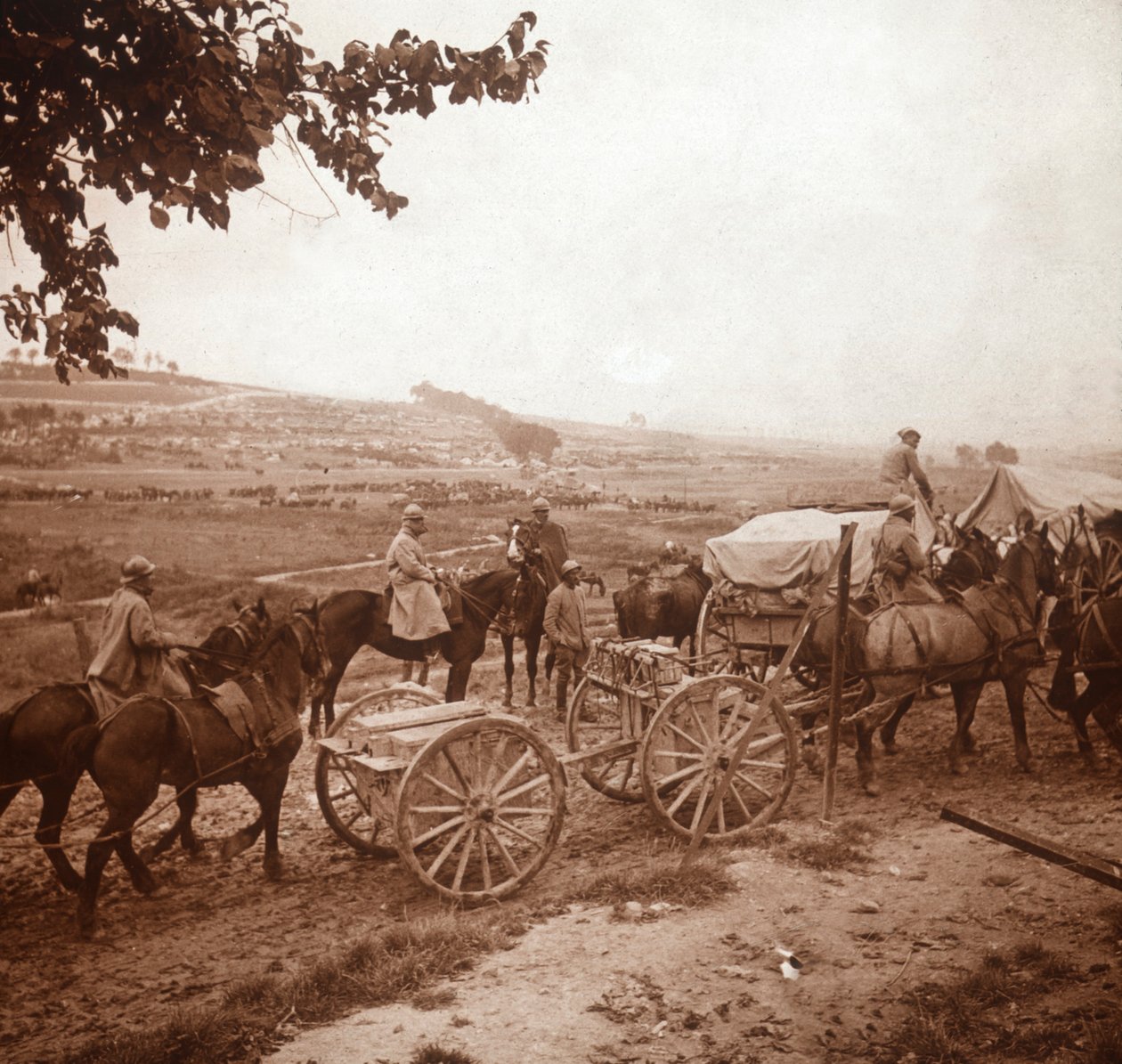 Konvoi, Genicourt, Nordfrankreich, 1916 von Unbekannt