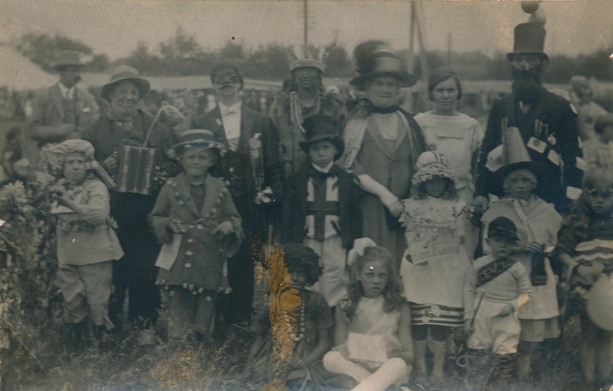 Kostümwettbewerb, um 1900 von Unbekannt