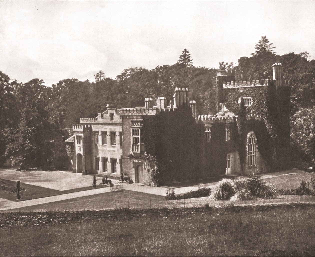 Kentchurch Court, Herefordshire, 1894 von Unbekannt