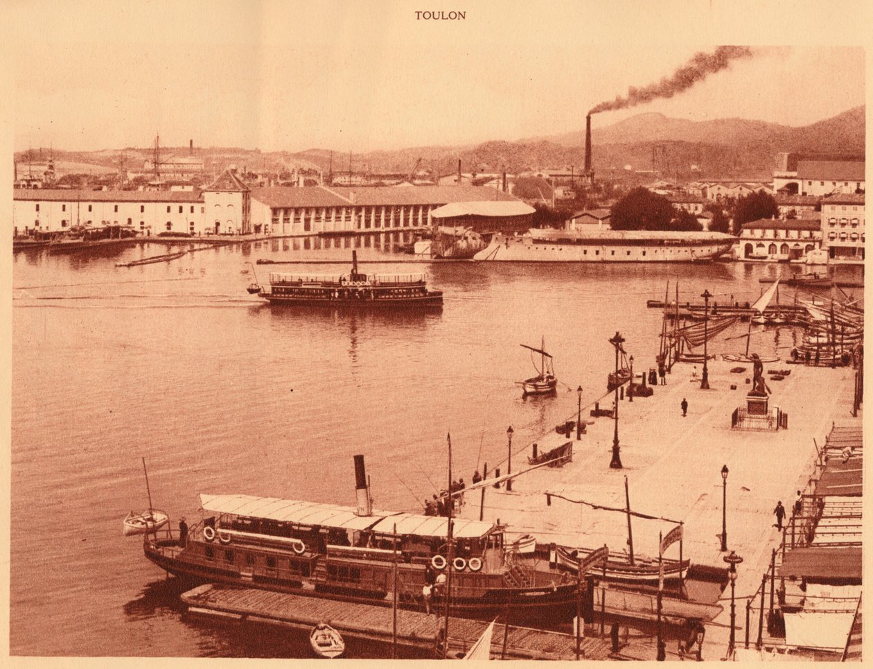 Panorama der Quais in Toulon, 1930 von Unbekannt