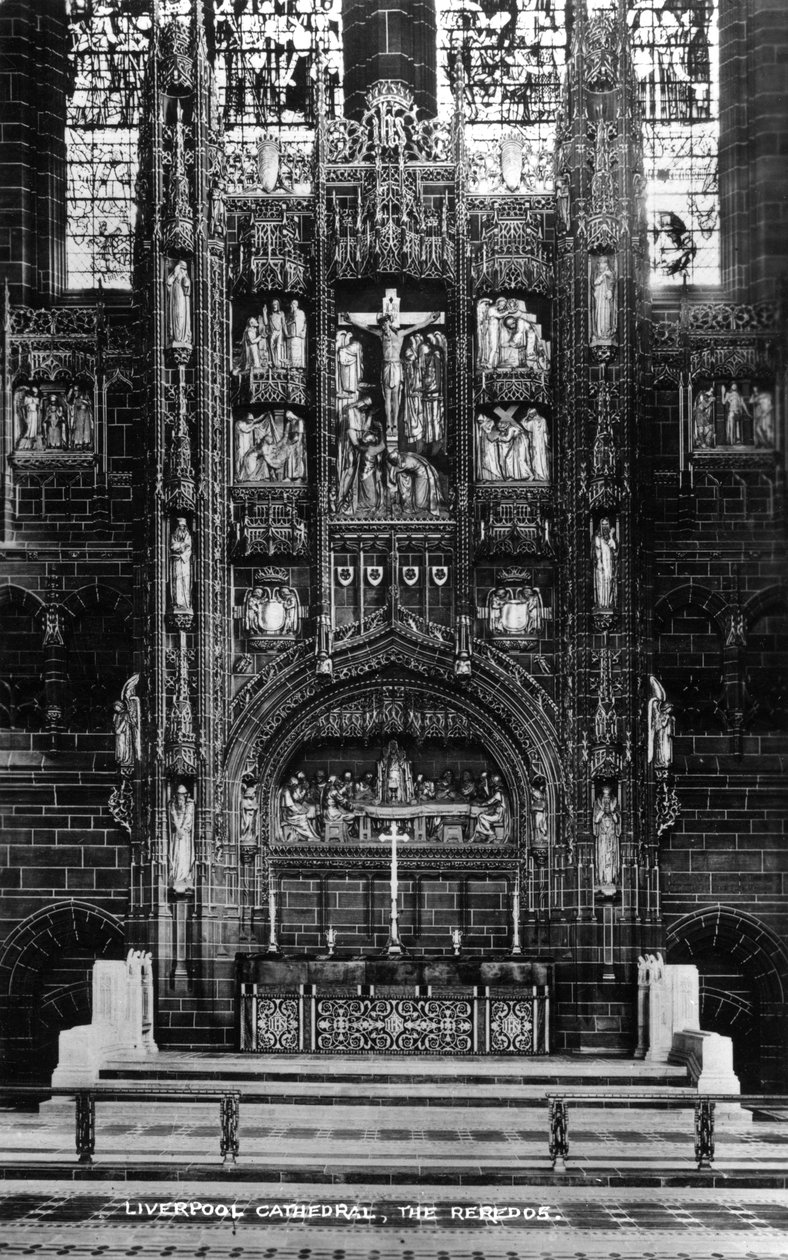 Der Hochaltar in der Liverpool Cathedral, 20. Jahrhundert von Unbekannt