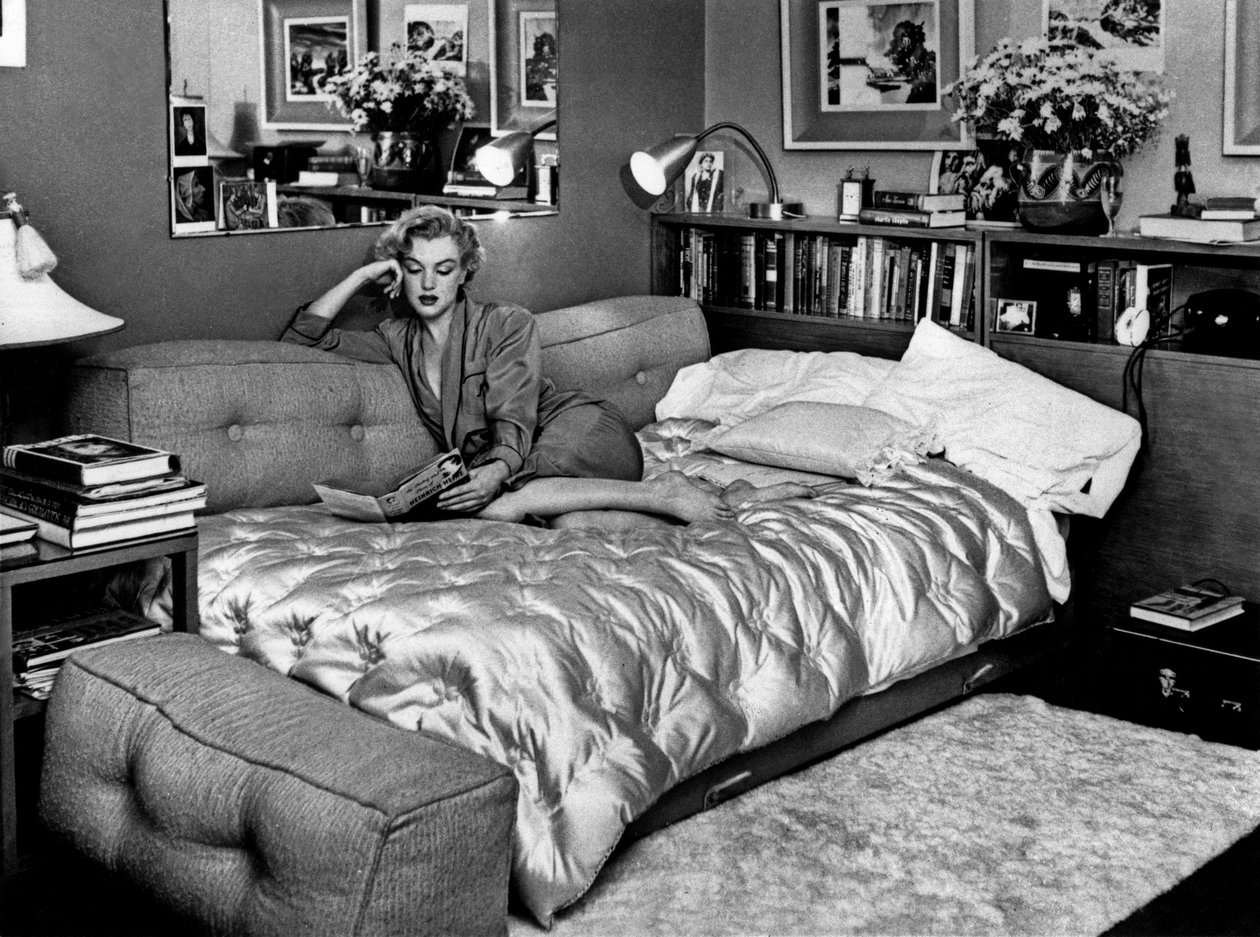 Marilyn Monroe im Beverly Carlton Hotel, ca. 1951 von Unbekannt Unbekannt