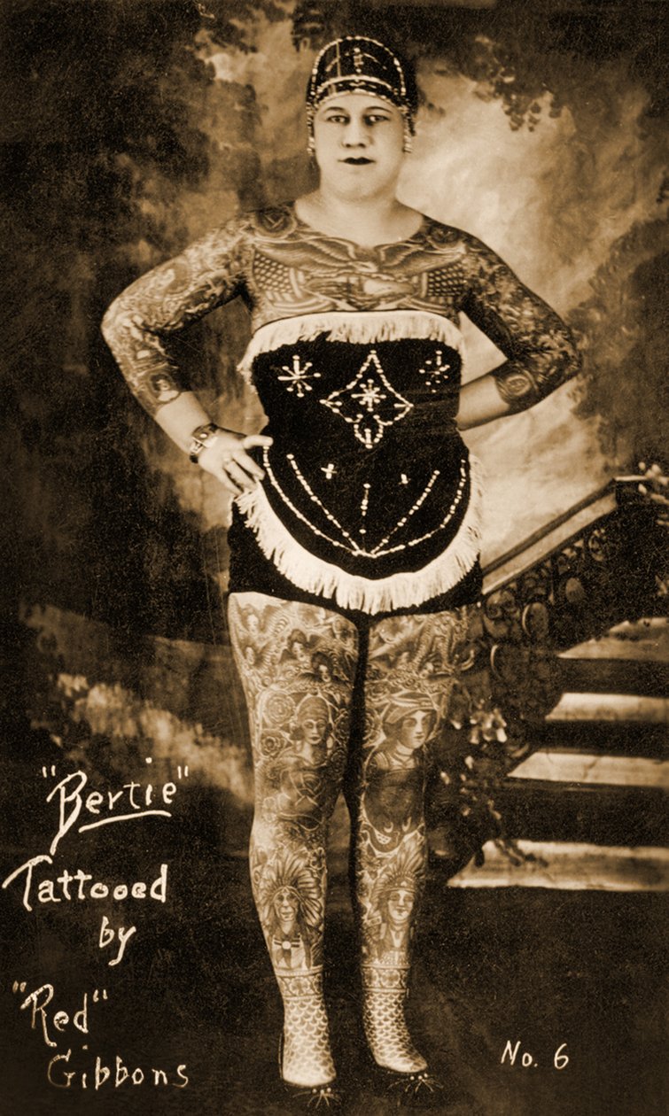Bertie die tätowierte Dame, tätowiert von Charles "Red" Gibbons, um 1920 von Unbekannt Unbekannt
