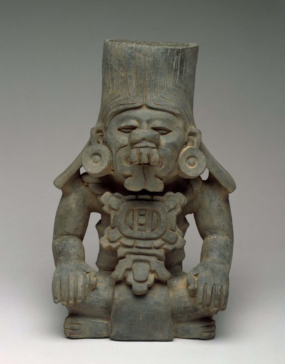 Graburne mit einem sitzenden Gott, 200 v. Chr.-200 n. Chr. von Zapotec