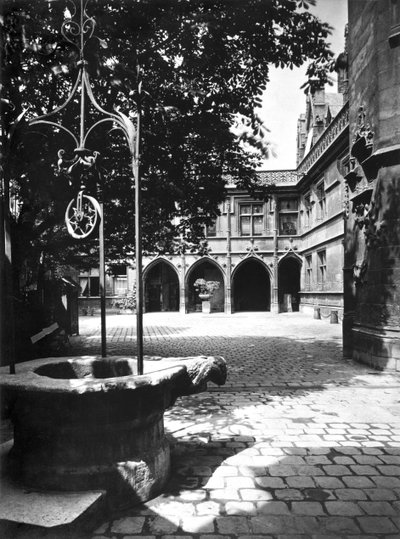 Cluny-Hotel vom Innenhof aus gesehen, Paris von Adolphe Braun