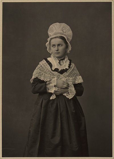 Frau in Lothringer Tracht, ca. 1860er-70er Jahre von Adolphe Braun