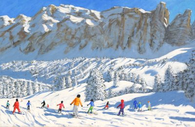 Bunte Skifahrer, Val Gardena, Italien, 2019 von Andrew Macara