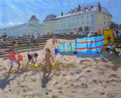 Spielen im Sand, Llandudno, 2010 von Andrew Macara