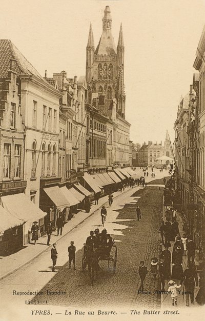 Die Rue au Buerre, Ypern von Belgian Photographer