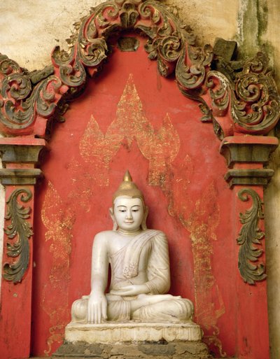 Sitzender Buddha in Meditation von Burmese School