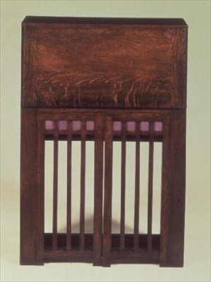 Schreibtisch (geschlossen) von Charles Rennie Mackintosh