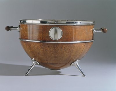Schale, 1880 von Christopher Dresser