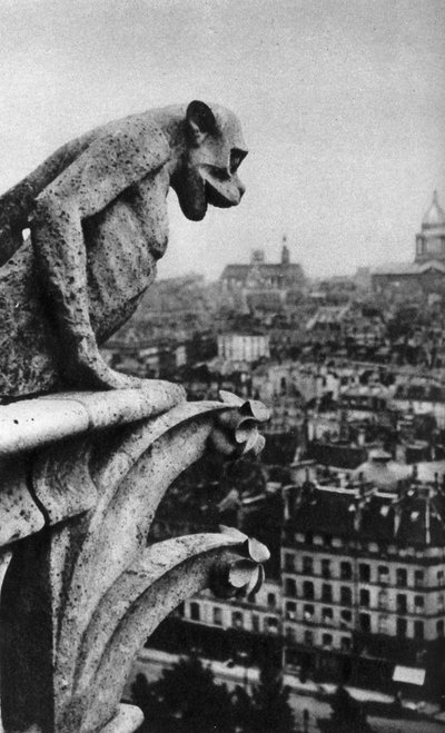 Steindämon, Notre Dame, Paris, Frankreich, ca. 1930er Jahre von Donald McLeish
