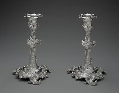 Paar Kerzenhalter, ca. 1755-56 (Silber) von Edward Wakelin