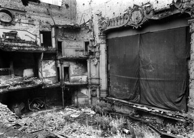 Innenraum des Holborn Empire von English Photographer