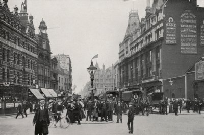 London: Tottenham Court Road von English Photographer