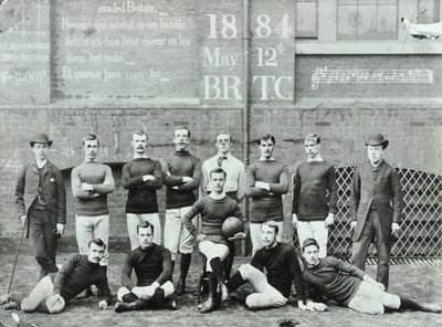 Rosendale Road School: Fußballmannschaft, 1884 von English Photographer