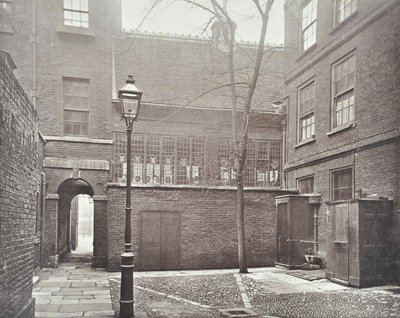 Ansicht von Barnards Inn, 1879 von English Photographer