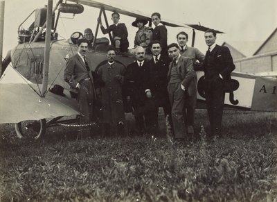 [Flugzeug und Menschen] von Fedele Azari