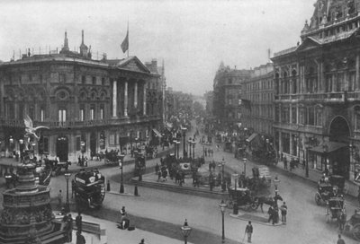 Piccadilly Circus, 1909 von Frith and Co