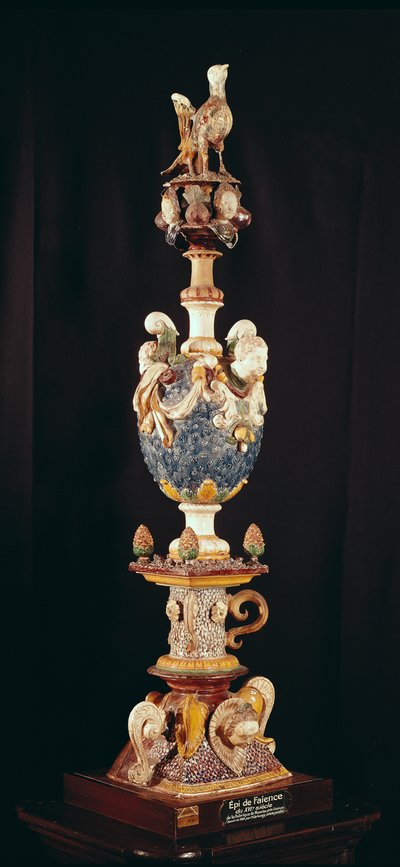 Zieraufsatz, hergestellt in Manerbe bei Lisieux (Faience) von French School