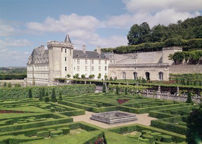 Ansicht des Bergfrieds und der Gärten von French School